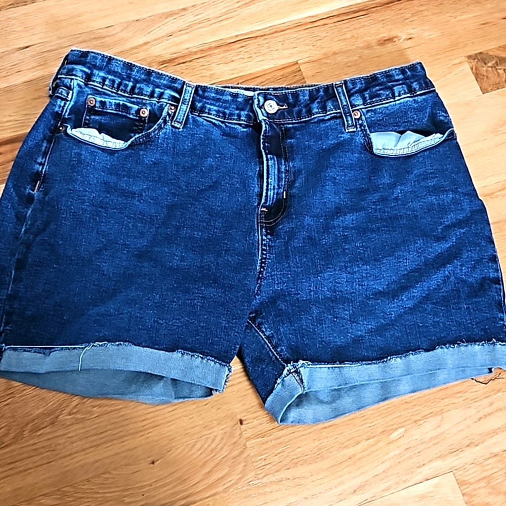 DENIZEN by Levi's Mid Rise Jean Shorts Size 18W